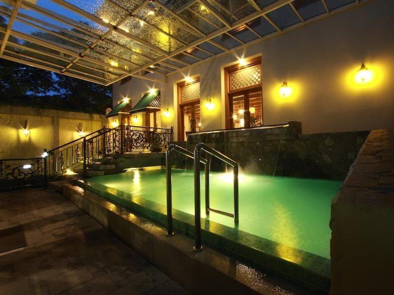 Aziza Syariah Hotel Solo By Horison Buitenkant foto