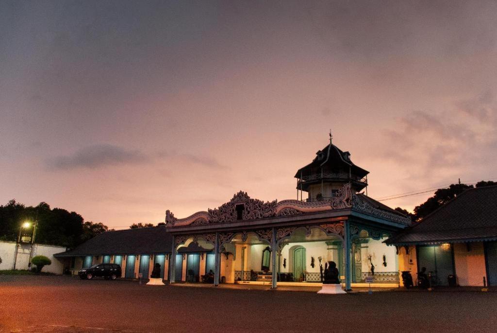 Aziza Syariah Hotel Solo By Horison Buitenkant foto