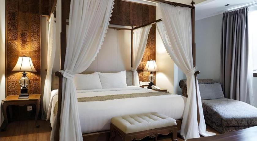 Aziza Syariah Hotel Solo By Horison Buitenkant foto