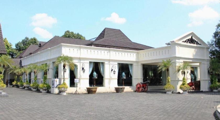 Aziza Syariah Hotel Solo By Horison Buitenkant foto